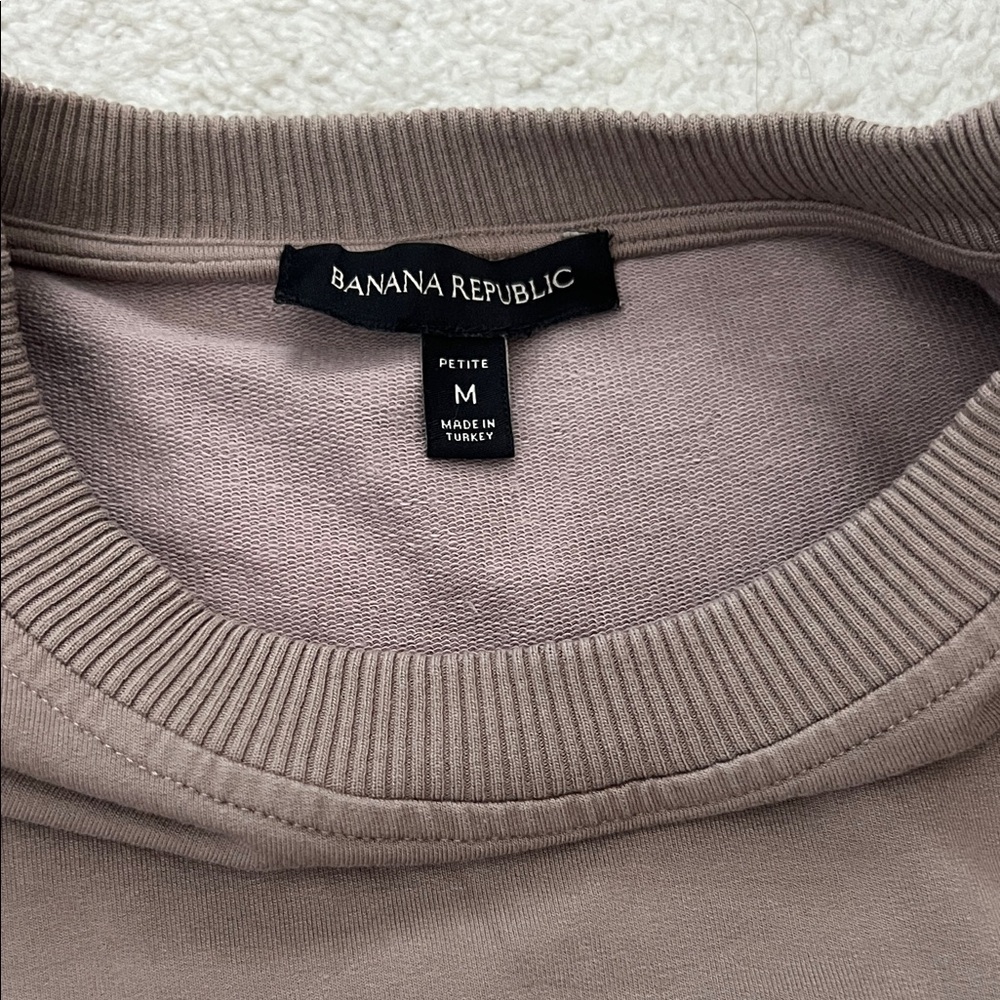Banana Republic cropped sweater in taupe